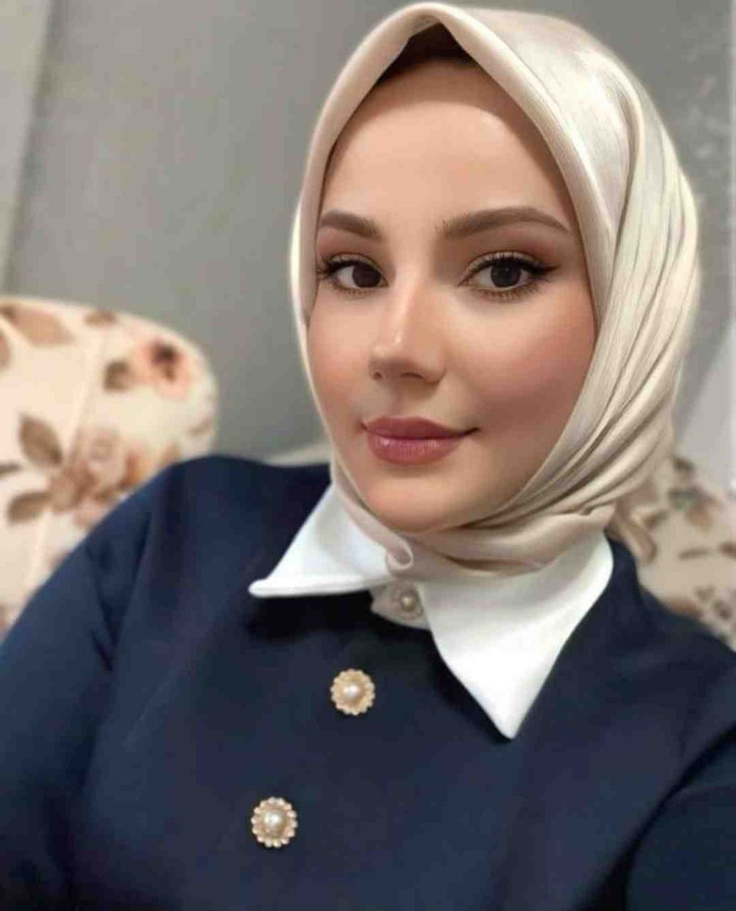 Ahmetli Güzel Güzel Bir Kadın Bayan Escort Emel