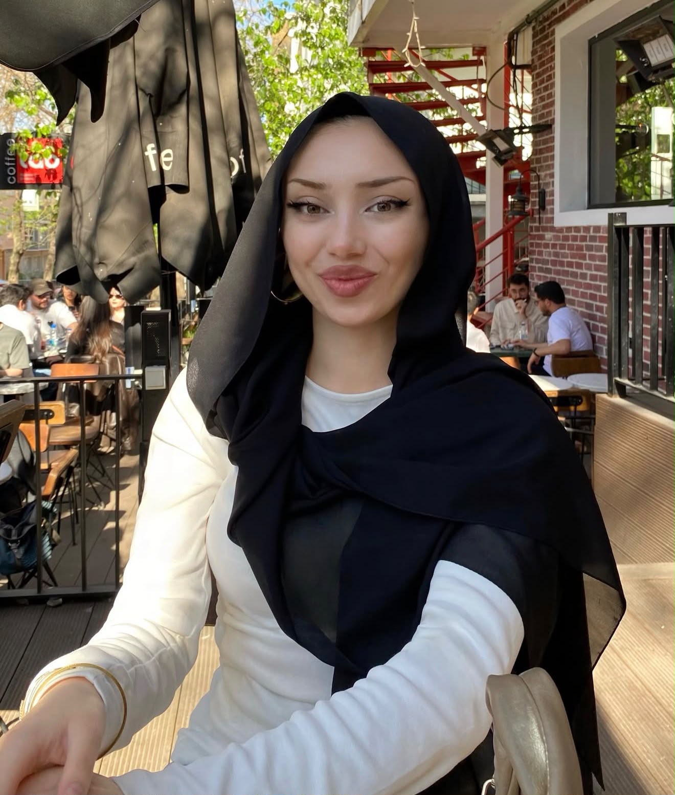 Kocaova Akıllı Partner Bayan Escort Sultan